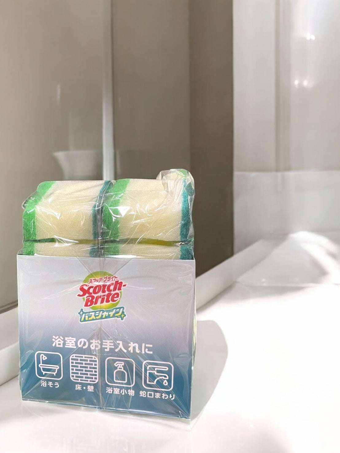 スコッチブライト バスシャイン抗菌スポンジ 6個入り, 効率的で衛生的な風呂掃除用スポンジ, 高い洗浄力と抗菌加工, 清潔に保てるデザイン.