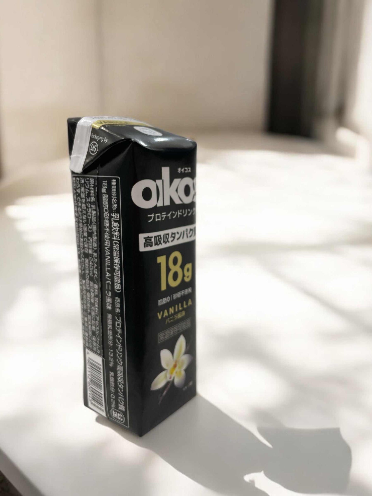 ダノン オイコス プロテイン ドリンク バニラ 風味 240ml パック飲料 OIKOS 高吸収たんぱく質