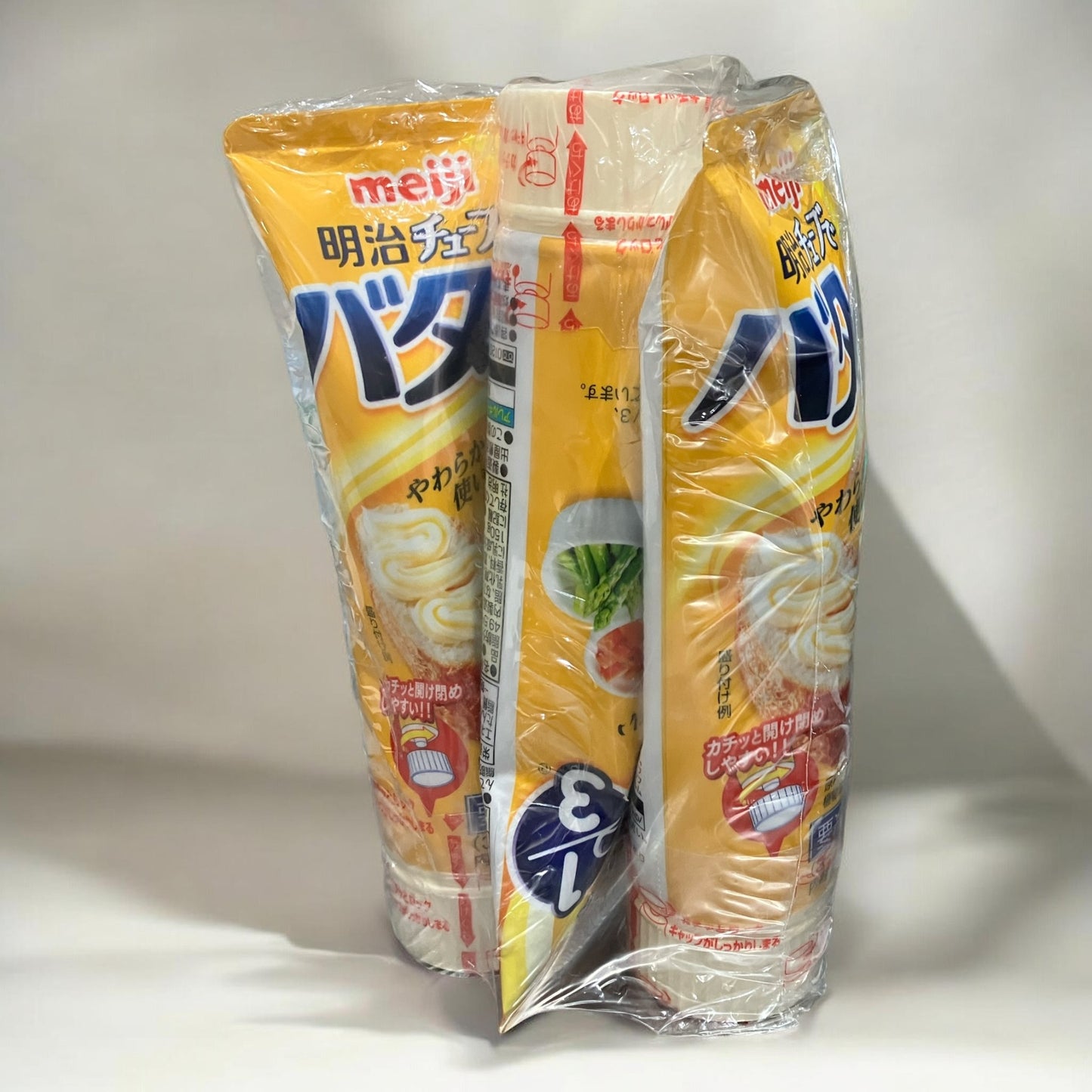 【冷蔵商品】明治乳業 チューブでバター 150g × 3本セット