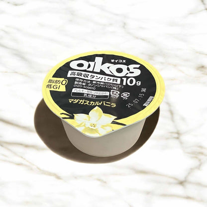 オイコス マダガスカルバニラ ヨーグルト 113g ×12個セット 高吸収たんぱく質 ダノンオイコス マダガスカルバニラ・ヨーグルトカップ113g