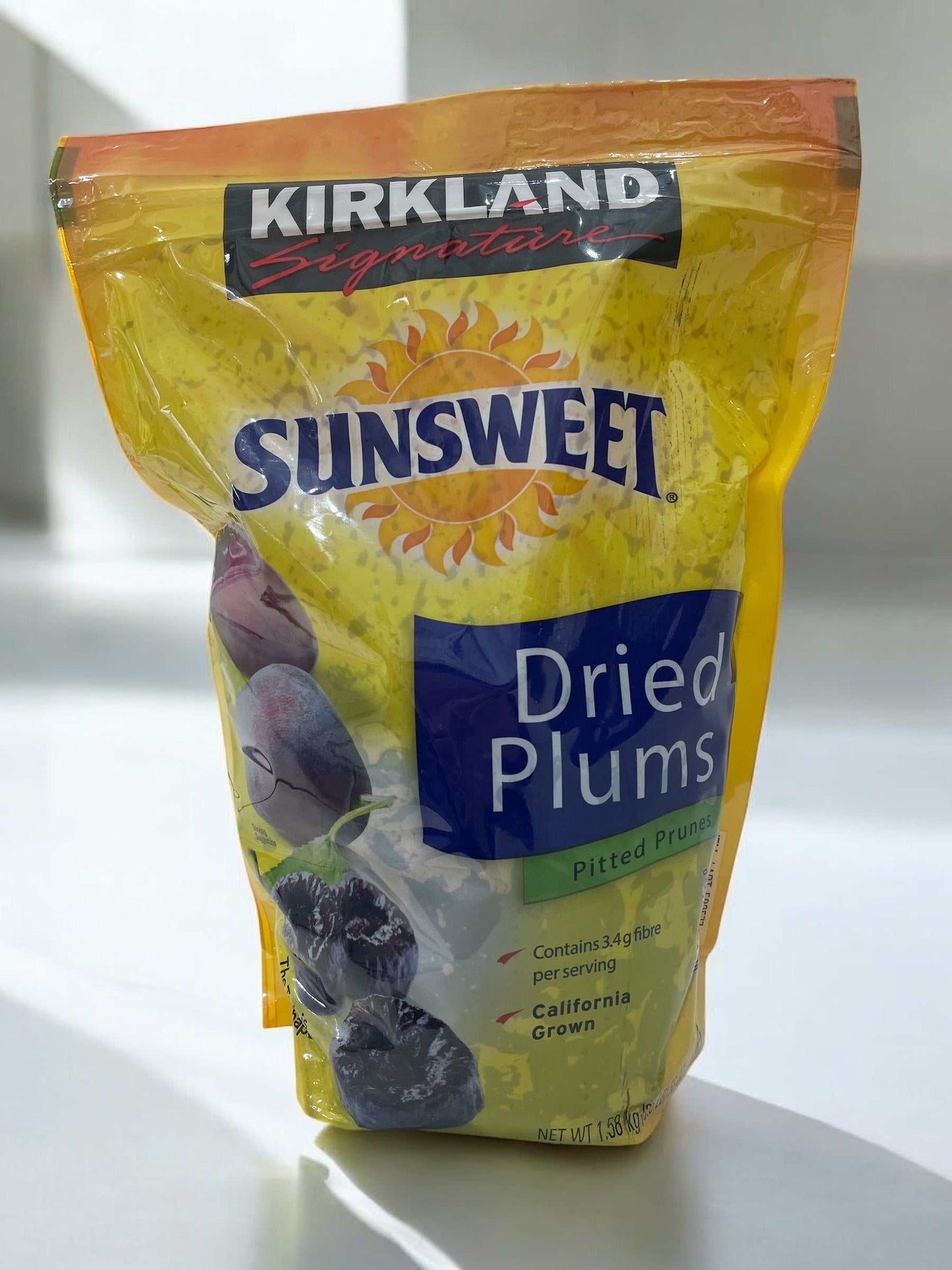 KSプルーン プラム 1.58kg Kirkland Signature Sunsweet dried pitted California prunes rich in iron and fiber