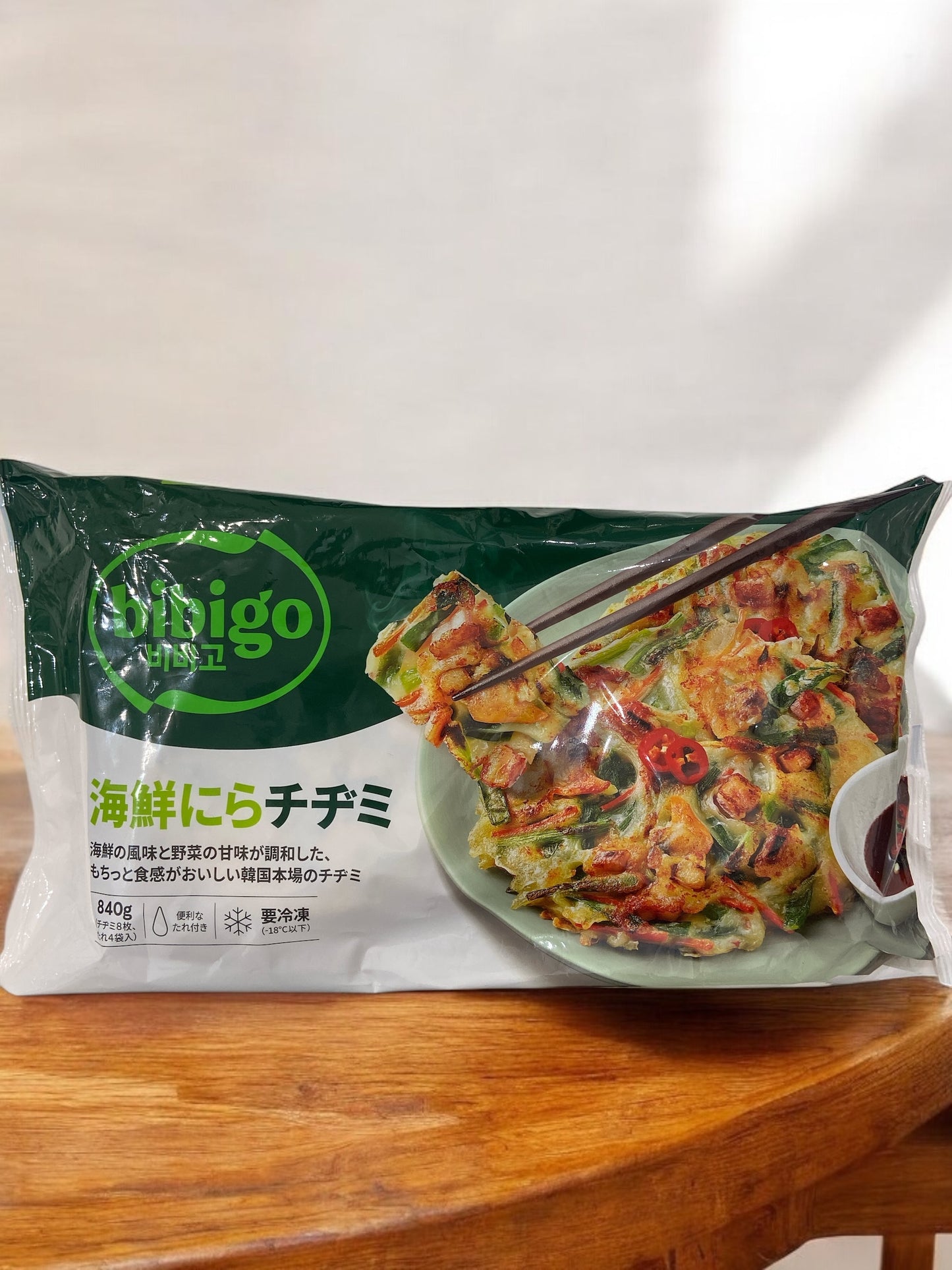 【冷凍商品】ビビゴ bibigo  海鮮 ニラ チヂミ　8枚入り  チジミ 冷凍食品　国内製造