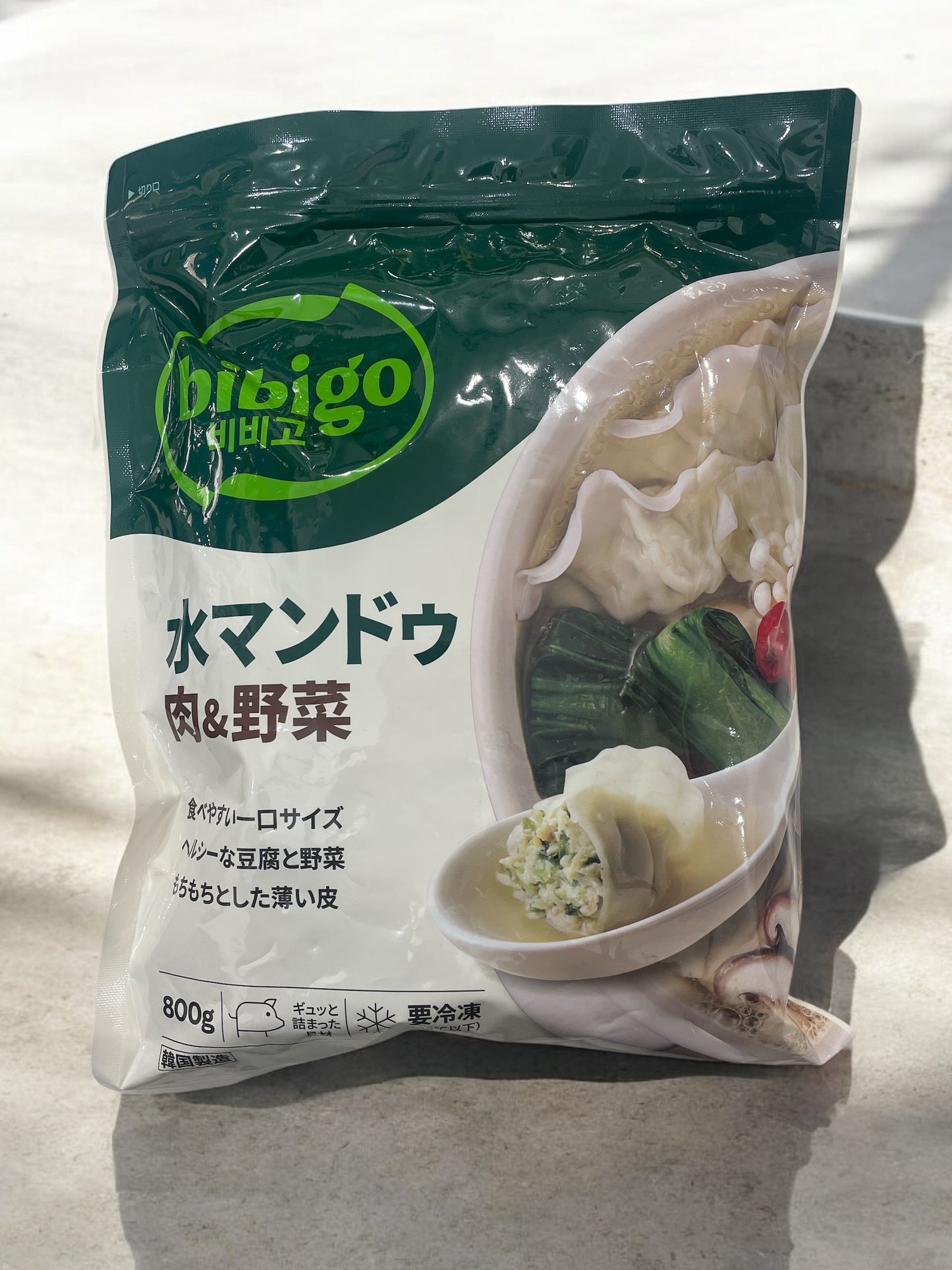 【冷凍商品】  ビビゴ  bibigo  水マンドゥ 肉＆野菜　800g　1口サイズ 約90個入り  韓国式  水餃子   / CJジャパン　韓国産