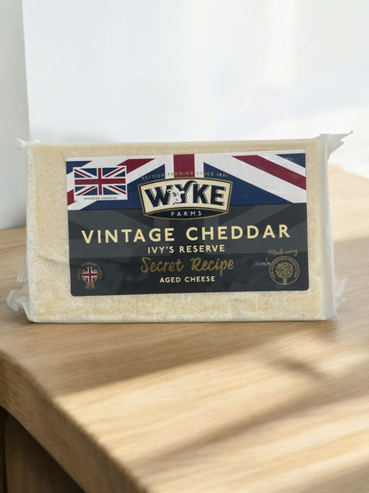 【冷蔵商品 チーズ】ワイクファームズ  ヴィンテージ チェダーチーズ  500g   VINTAGE CHEDDAR  /  WYKE FARMS   イギリス産