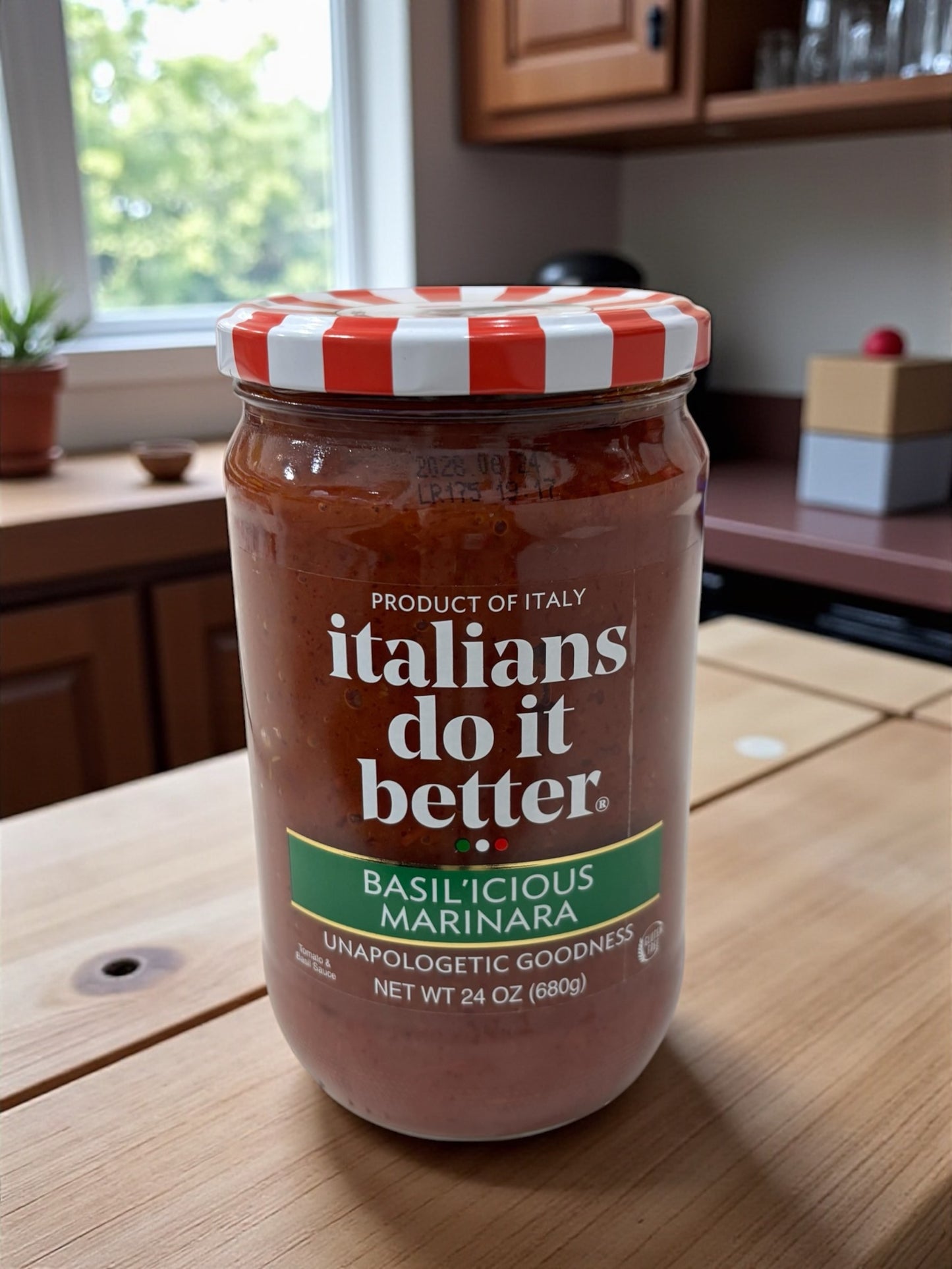 バジルトマトソース 680g  イタリア産トマト使用  イタリア製造　BASIL MARINARA SAUCE