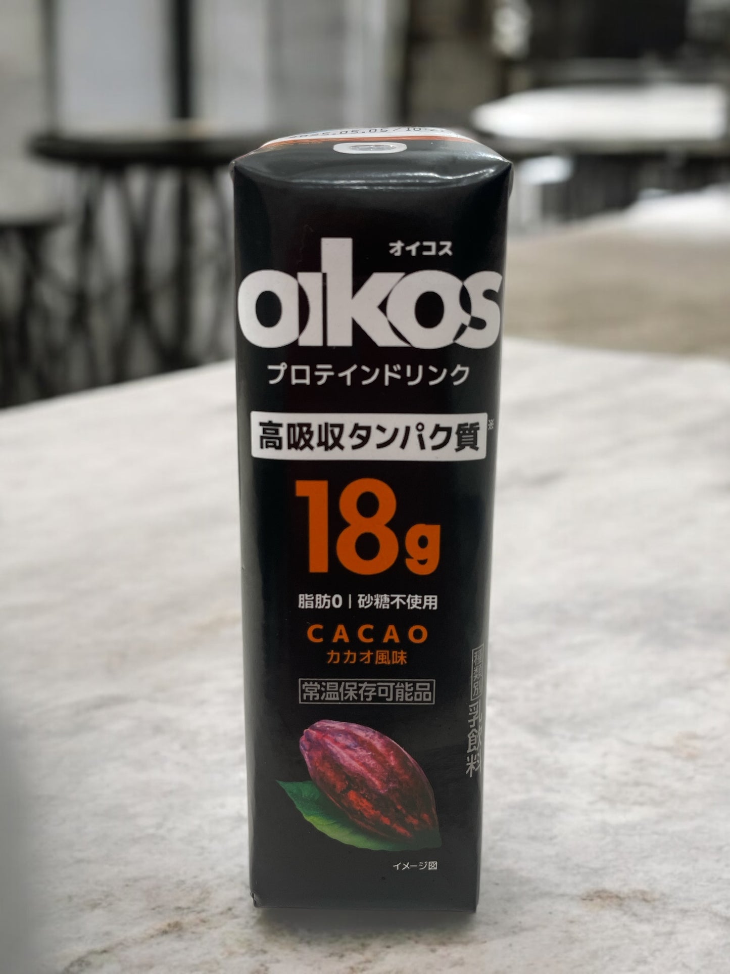 ダノン  オイコス  プロテイン ドリンク  カカオ 風味  240ml　パック飲料　OIKOS 高吸収たんぱく質