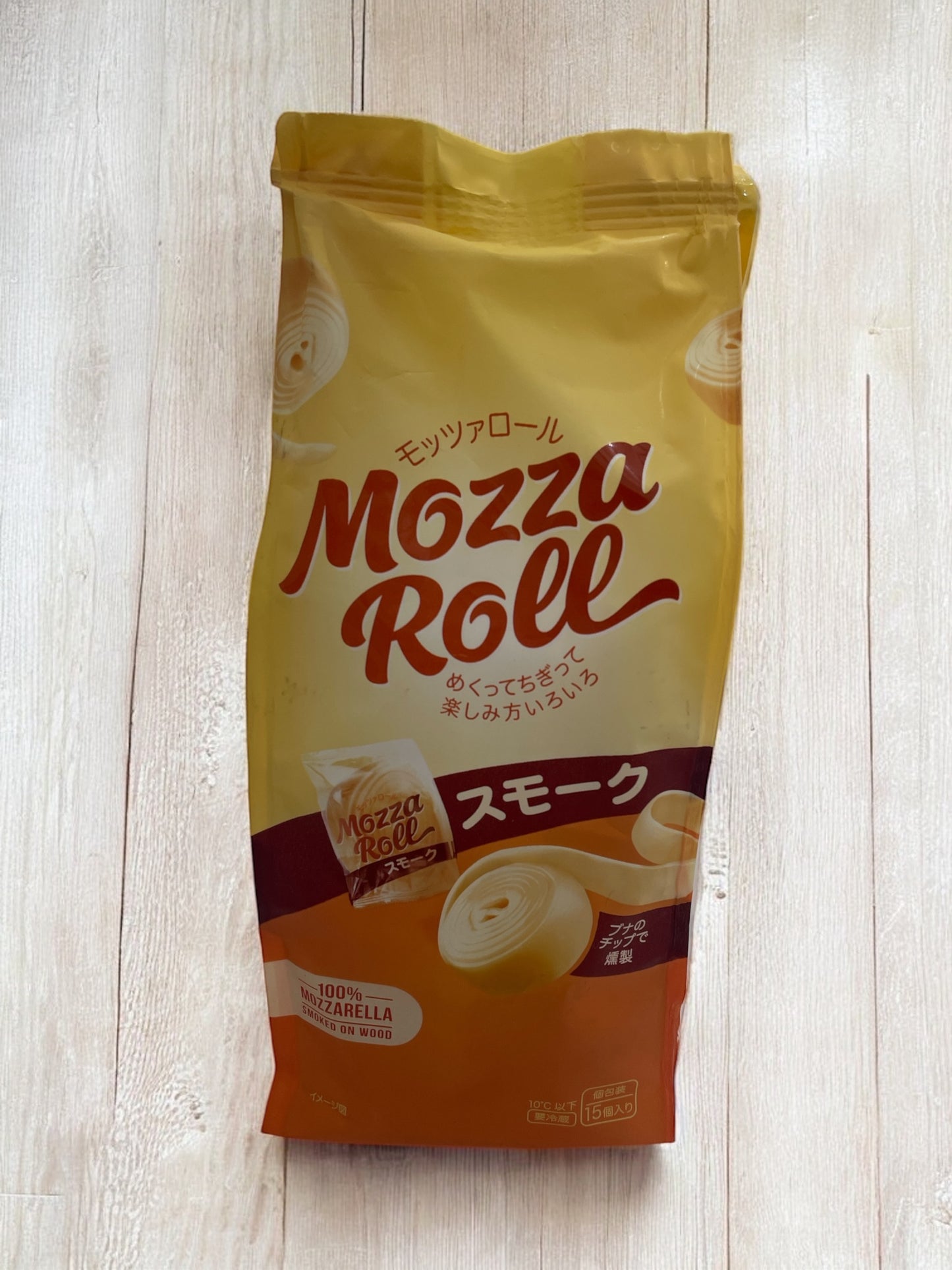 【冷蔵商品 チーズ】モッツアロール スモーク   MOZZA ROLL 15個入り 240g  スモークチーズ  スロバキア産