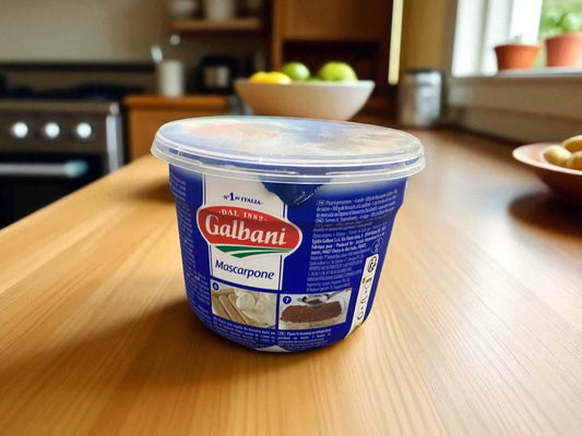 ガルバーニ マスカルポーネ チーズ 500g イタリア産の滑らかでマイルドなフレッシュチーズ
