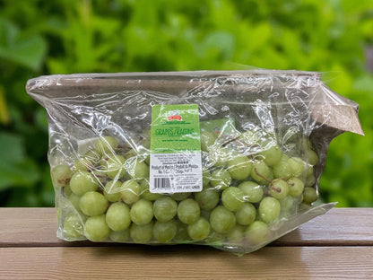 グリーンシードレスグレープの1.36kg大容量パック、種なしで皮ごと食べられる爽やかな甘さの冷蔵フルーツ