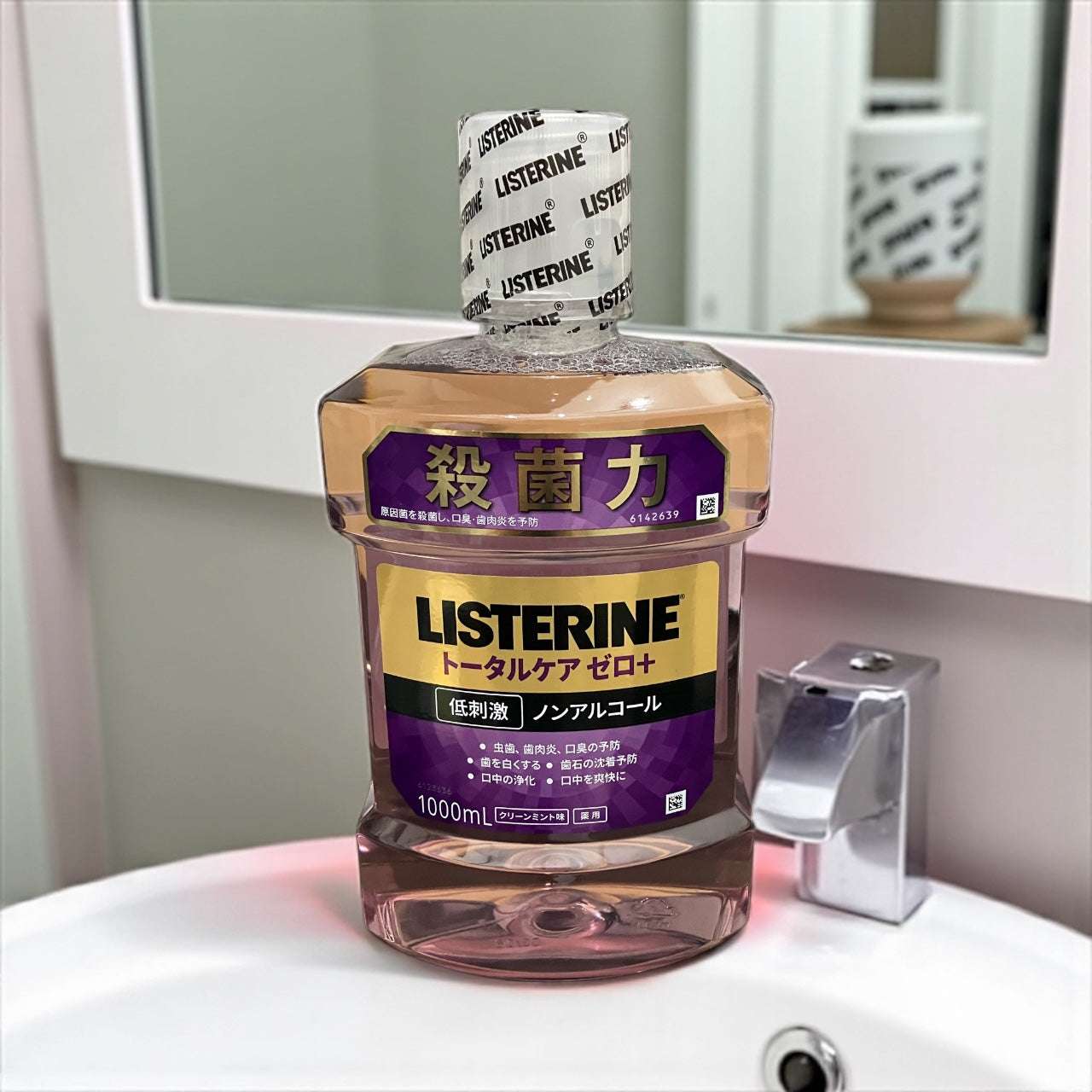 リステリン トータルケアゼロプラス 1L ノンアルコール口内洗浄液のボトル