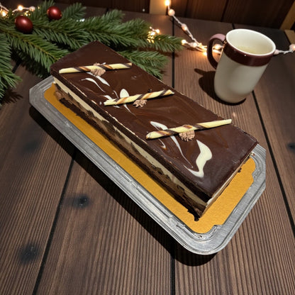 【ケーキ】《期間限定》タキシードケーキ  1.2kg 約30㎝ クォーターサイズ  2025年版  クリスマスシーズン  コストコベーカリー商品