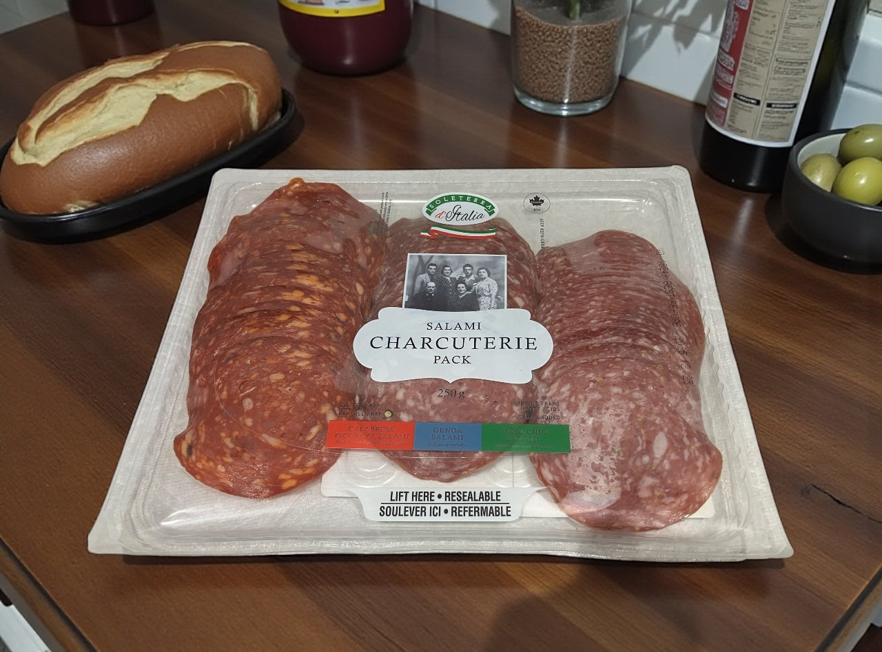 【冷蔵商品】ソレテラ サラミトリオ 250g 3種 アソート スライスサラミ カラプレーゼ ジェノア フィノッキオ SOLETRA