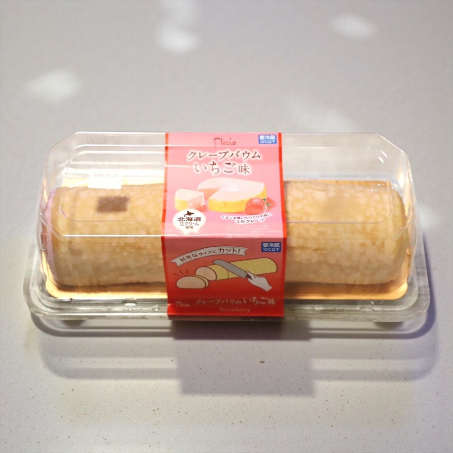 【冷蔵商品】プレシア  クレープバウム いちご味  小分け販売 2/8カット【話題の人気商品】《品薄》《期間限定》大容量