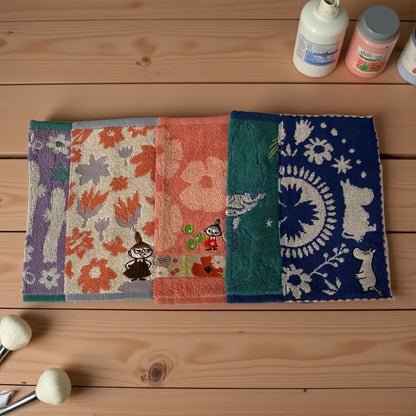 ムーミン ハンカチ 5枚セット 25㎝ × 25㎝　デザイン Aタイプ  （A・B タイプの2種類）